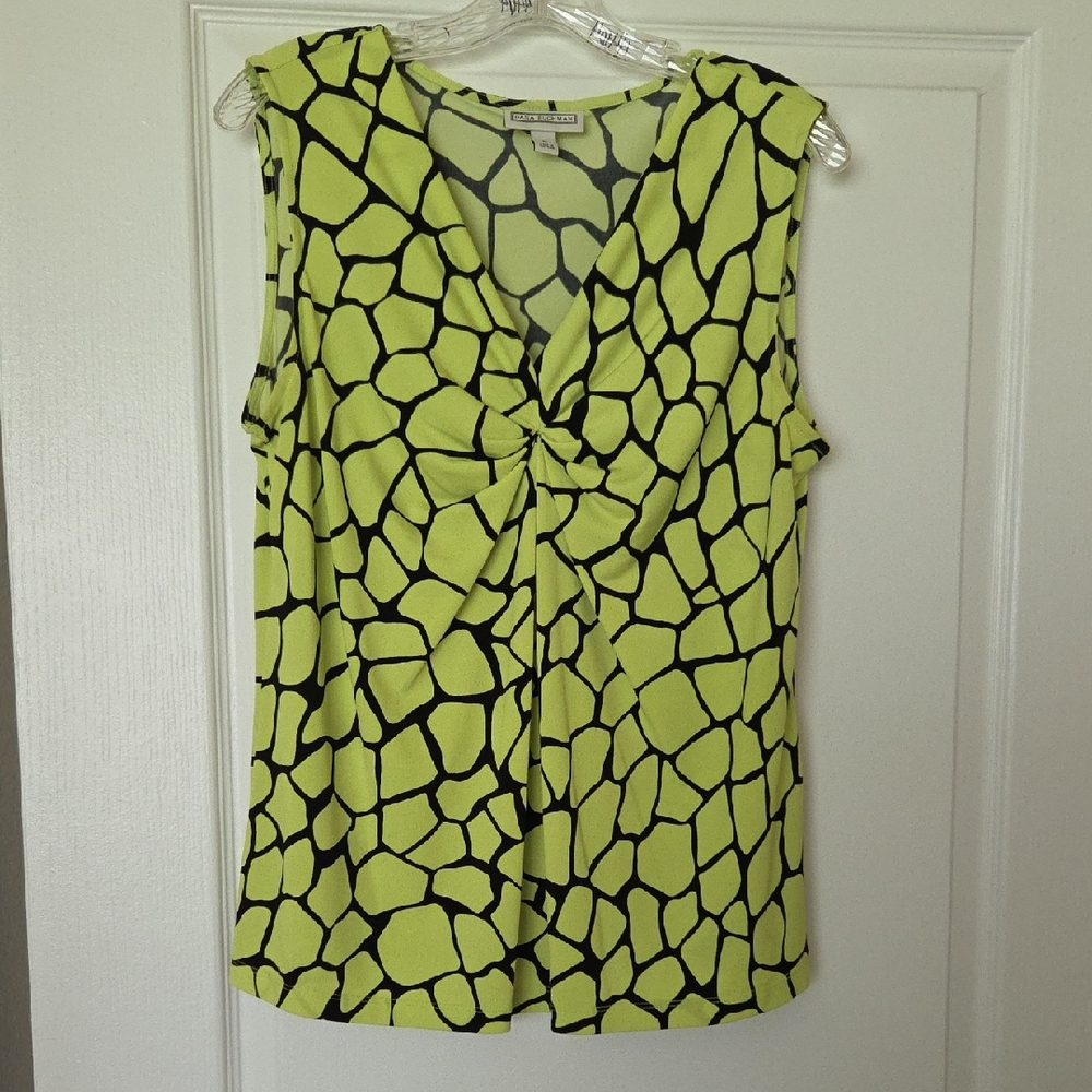 Dana Buchman Black and Green Ruched Sleeveless Blouse